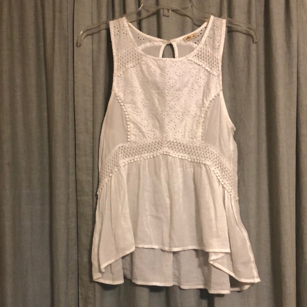 Hollister Cotton Eyelet Summer Top 
Size Small Excellent condition